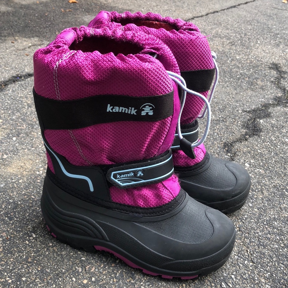 Kamik waterproof snowboots, girls 13